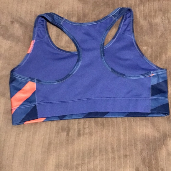 Nike Dri-Fit Sports Bra or Running top - Picture 4 of 5